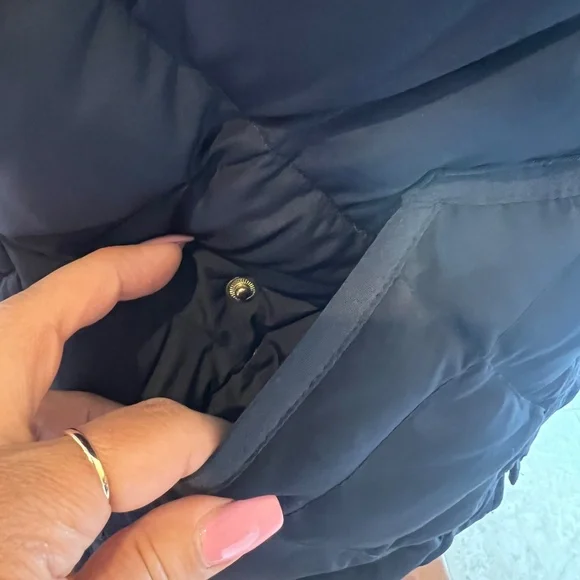 J. Crew Quilted Navy Down Puffer Vest, Zipper, Size Medium - Picture 6 of 11